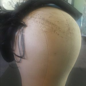 Vintage mini clouche hat. With feathers.